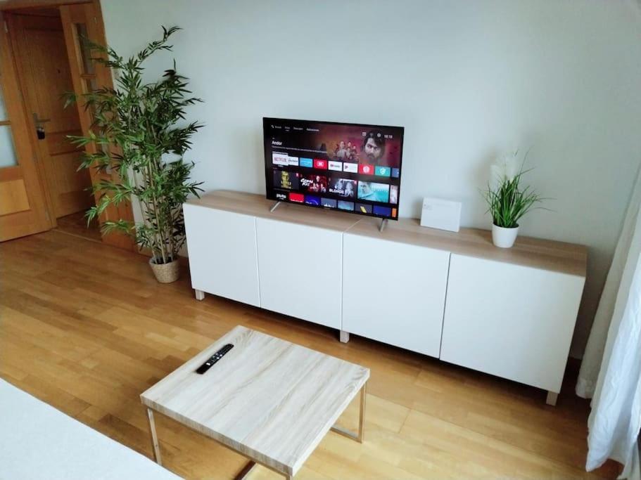 Amplio, Luminoso Y Confortable Cc Apartment Madrid